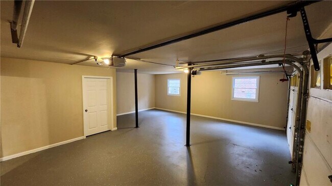 Building Photo - 2109 Newgate Dr