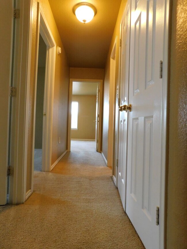 Building Photo - 1712 Ute Trail