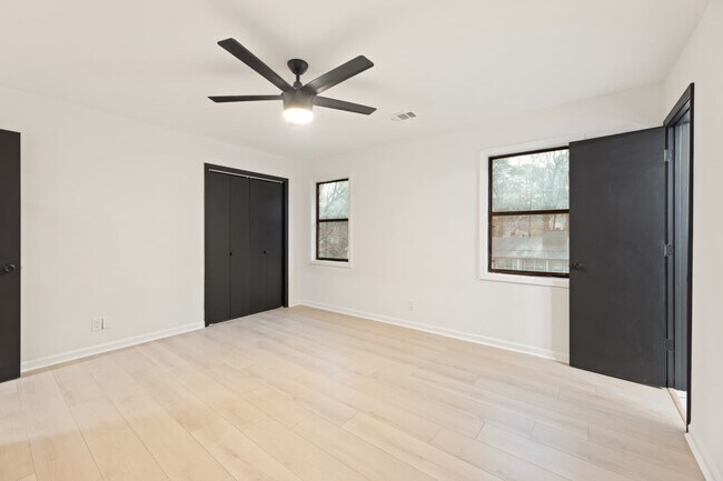 Building Photo - Springwood