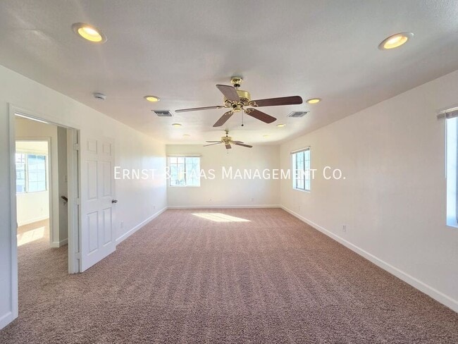 Building Photo - 5426 Lewis Ave