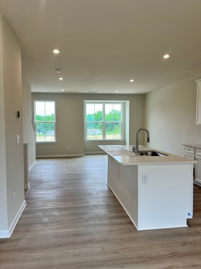 Building Photo - 2513 Ellen Ave