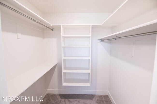 Building Photo - 5 br, 3.5 bath House - 151 W Harvest Villa...