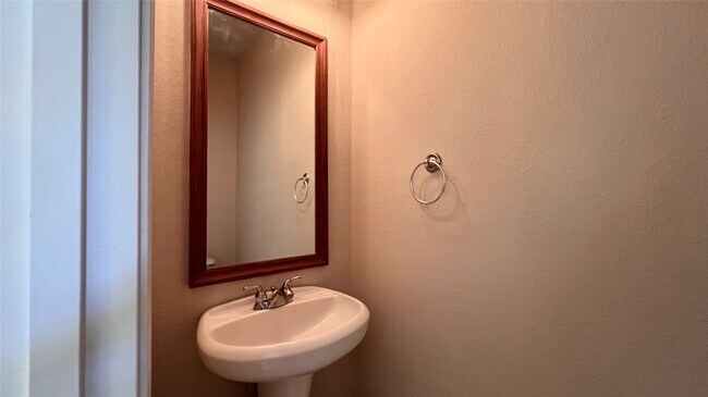 Building Photo - 4223 Country Heights Ct