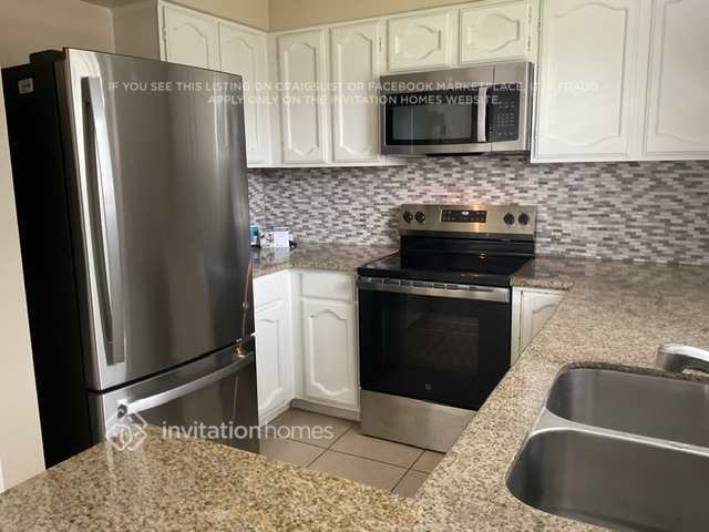 Building Photo - 2850 Mayflower Landing Ct