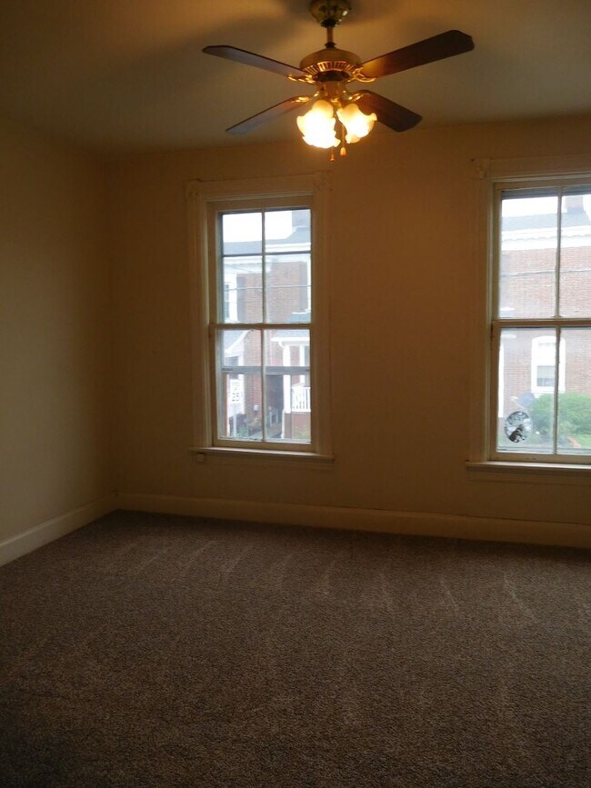 Building Photo - 147-149 N. Potomac Street