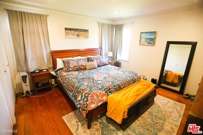 Building Photo - 1 br, 1 bath House - 2322 Wellesley Ave