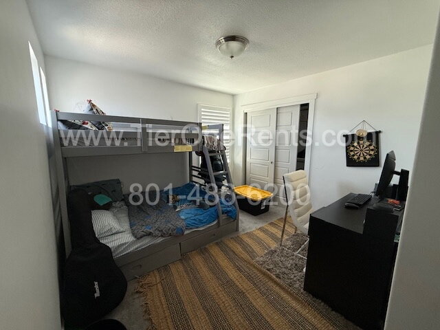 Building Photo - NO DEPOSIT option available for qualified renters!