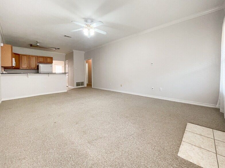 Building Photo - 1401 Bagby Ave