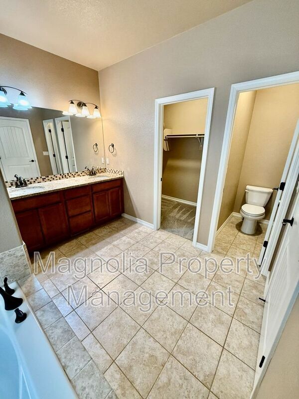 Building Photo - 9916 Wolf Lake Drive