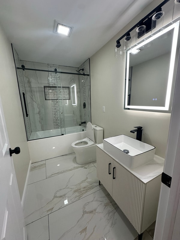 Building Photo - 1910 43rd St