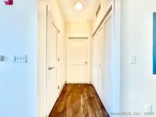 Building Photo - 215 Stillwater Ave