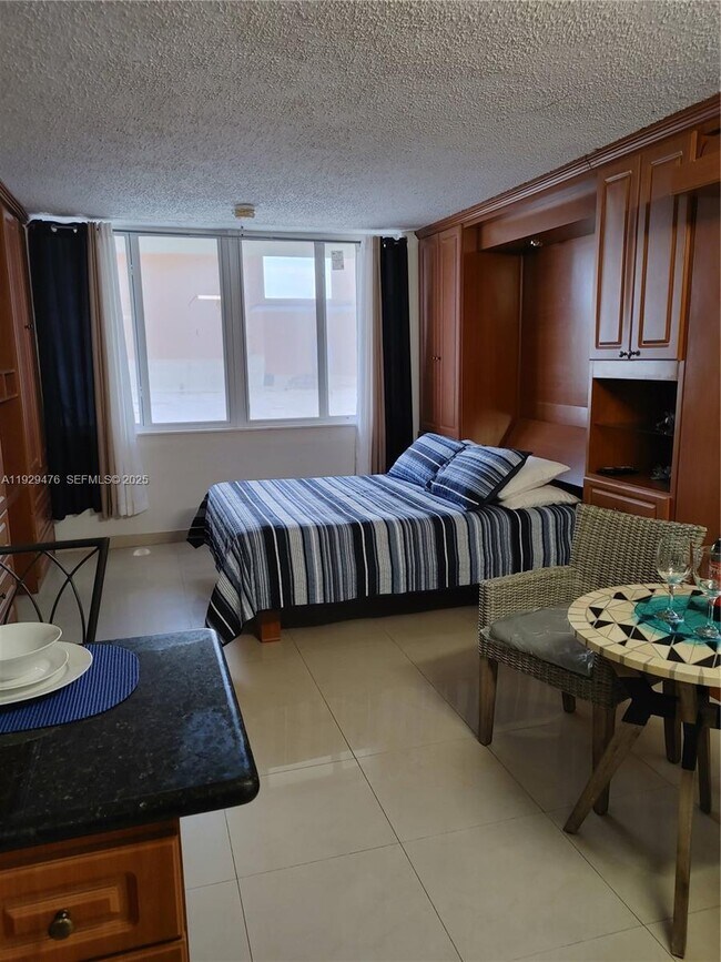 Building Photo - 19201 Collins Ave