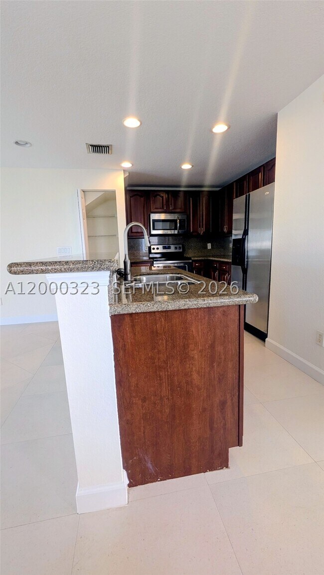Building Photo - 5910 Royal -