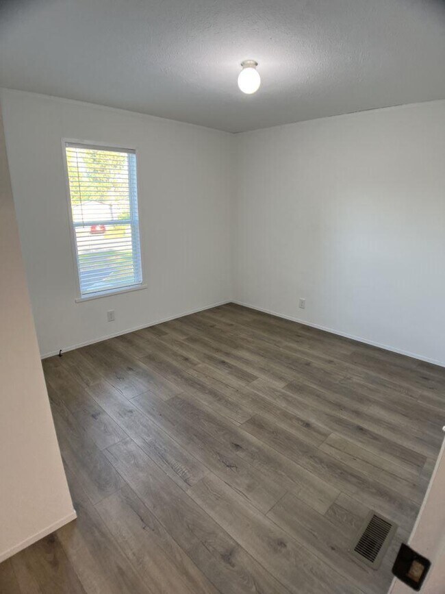 Building Photo - 12710 Granger Ct