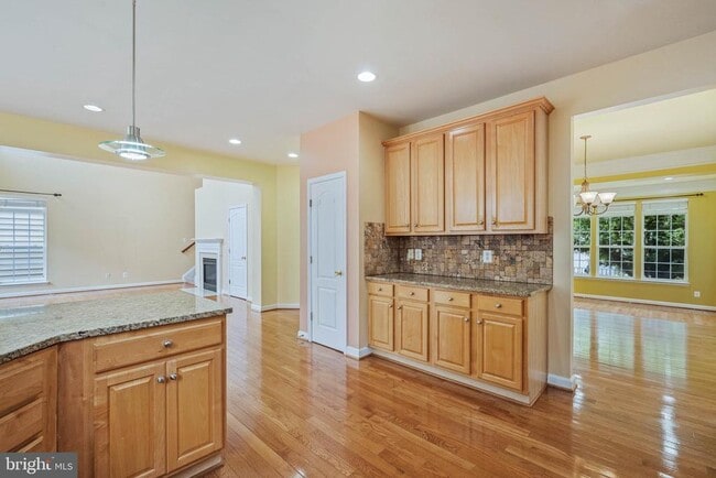 Building Photo - 7517 Lindberg Dr
