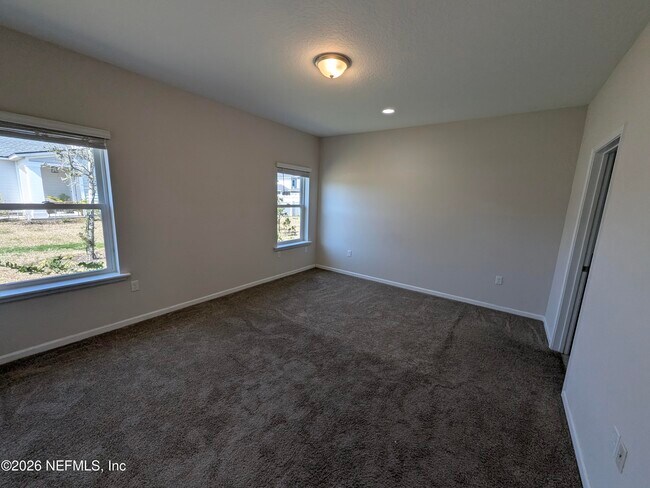 Building Photo - 100 Golden Fern Dr