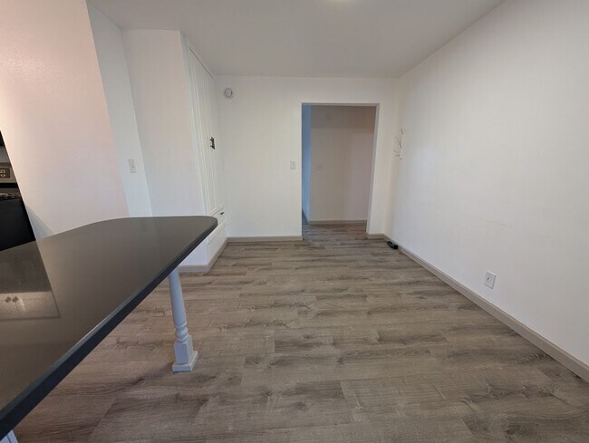 Building Photo - Fantastic 3 Bedroom Clarkston House with Fenced Backyard