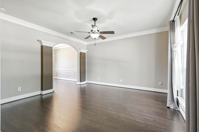 Building Photo - 1420 Tudor Dr