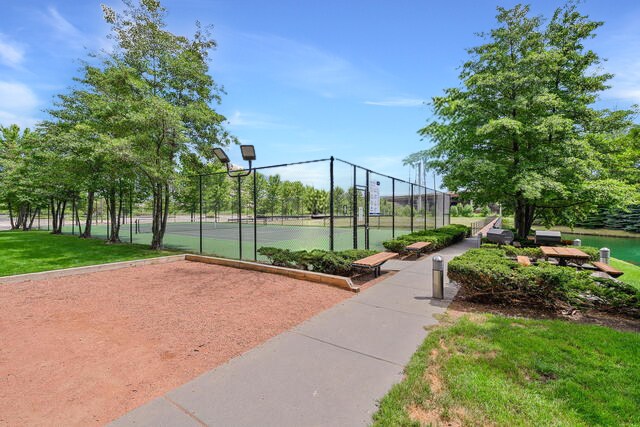 Building Photo - 9655 Woods Dr