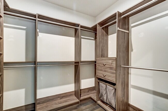 Building Photo - 5805 Barrowlands Ct