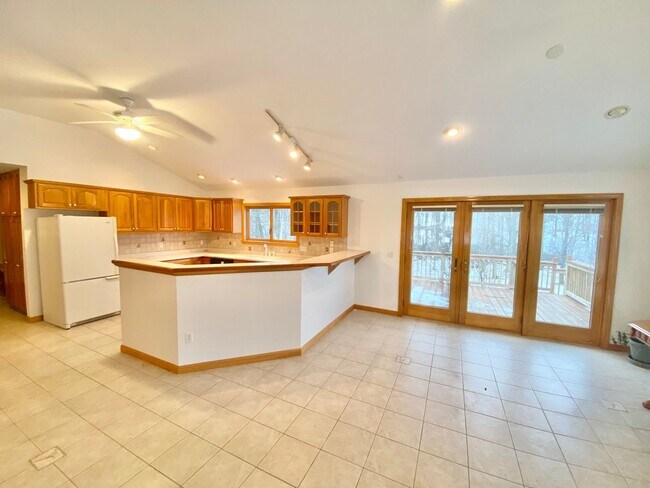 Building Photo - 1266 Old Creamery Rd