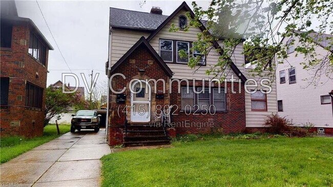 Building Photo - 1504 Sherbrook Rd