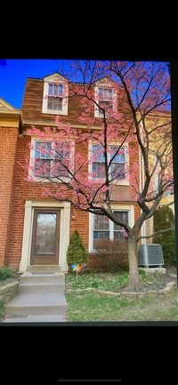 Building Photo - Updated North Bethesda Townhome — 3 Bedroo...