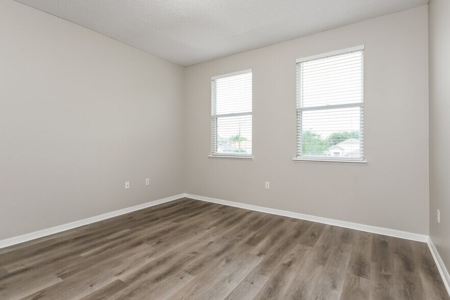Building Photo - 2716 Port Ct