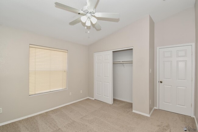 Building Photo - 1705 S 45th Dr