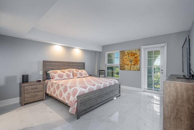 Building Photo - 1111 S Ocean Blvd