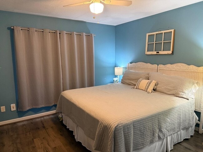 Building Photo - 210 Sixteenth St