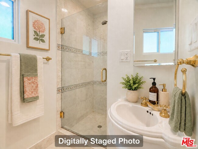 Building Photo - 4645 Petit Ave