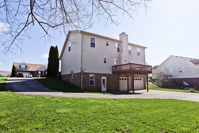 Building Photo - 3927 Stella Dr