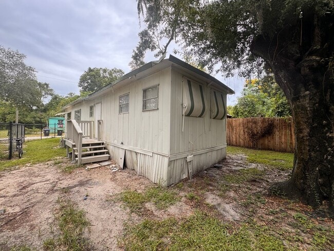 Primary Photo - 1117 S Christiana Ave