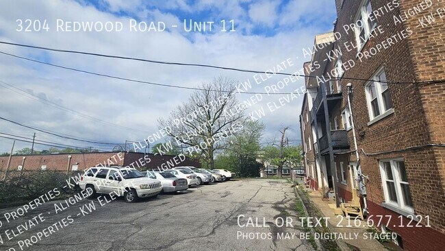 Building Photo - 3204 Redwood Rd