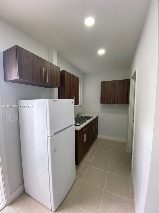 Building Photo - 430 NW 51st Ave