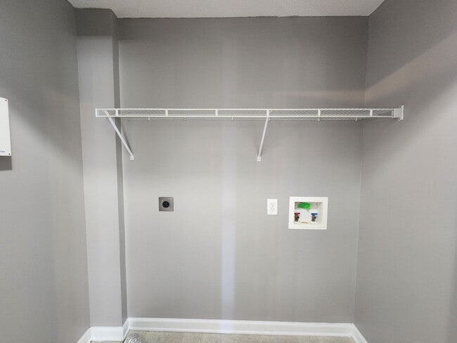 Building Photo - $250 OFF Move In Special! - 3 Bedroom 2.5 Bath + Bonus Room