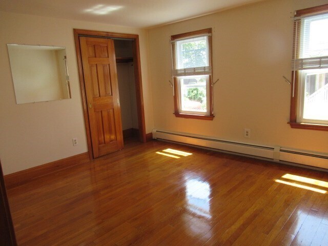 Building Photo - 43 Pleasant St