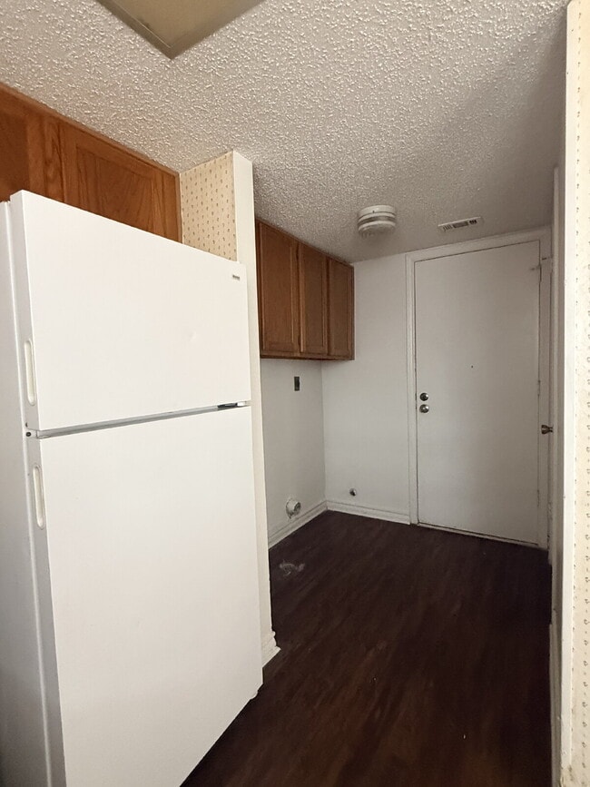 Building Photo - 9824 Ardash Ln