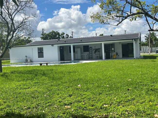 Building Photo - 11755 SW 37th St