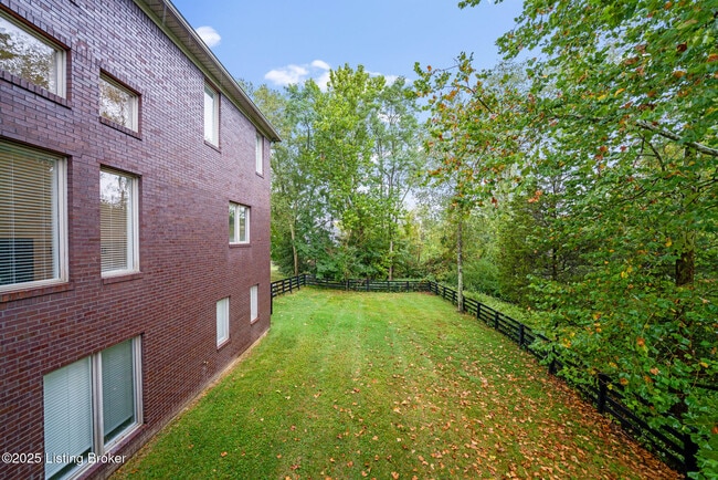 Building Photo - 12307 Ridgeview Dr