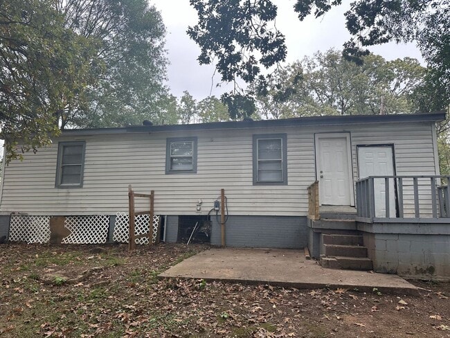 Building Photo - 3613 Southland Dr