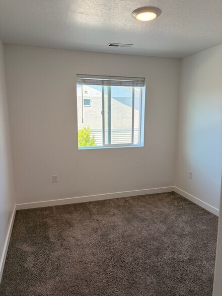 Building Photo - 1023 E Bigelow Ave