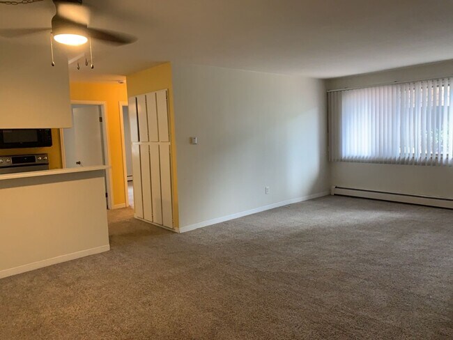 Building Photo - 1309 Kirkwood Dr
