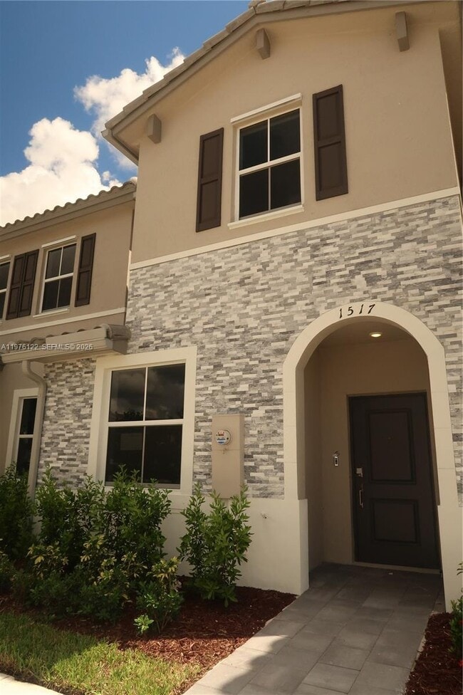 Building Photo - 1517 SE 27th Rd