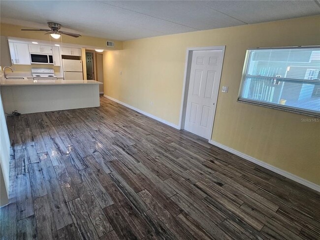 Building Photo - 2045 Alpine Rd