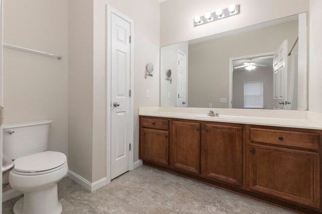 Building Photo - 301 S Dorsey Ln
