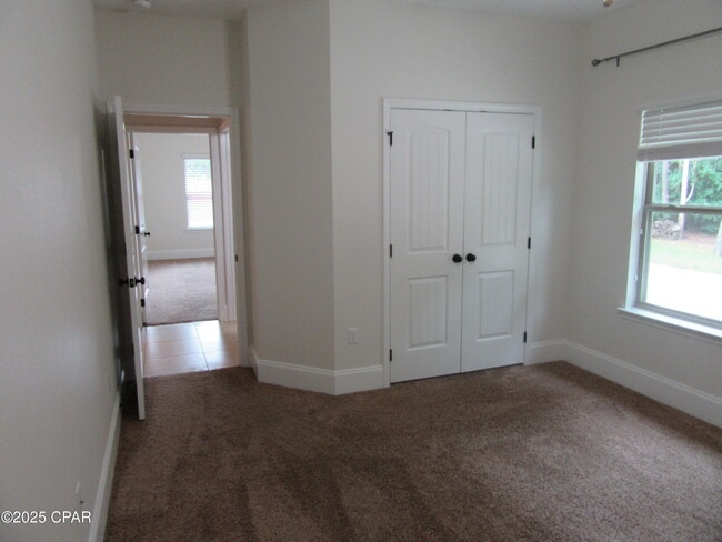 Building Photo - 114 Lake Merial Shores Dr