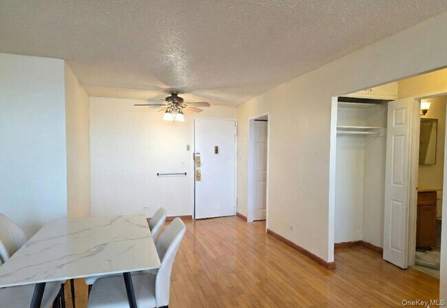 Building Photo - 41-40 Union St