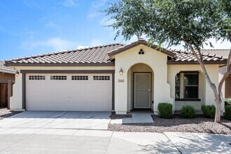 Building Photo - 1084 S Olympic Dr